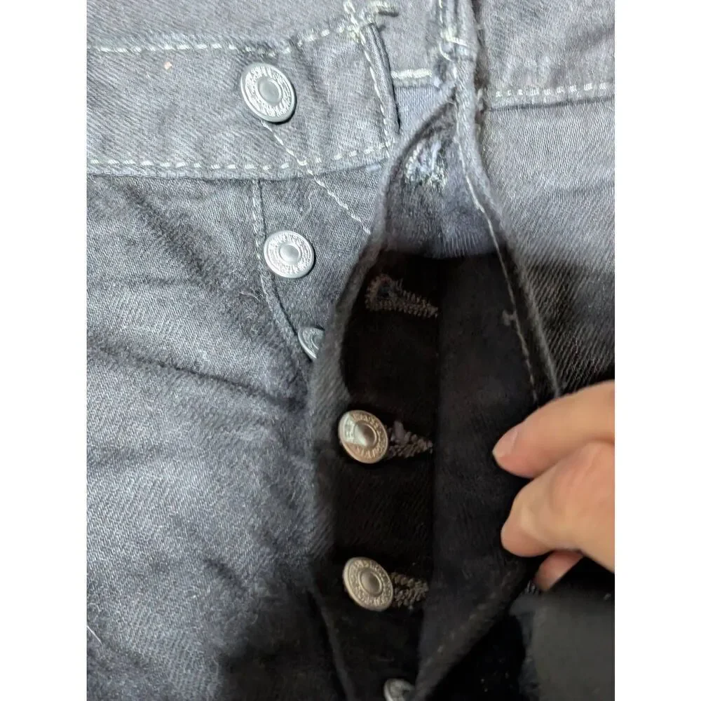 Levi's Vintage Men's Black Solid Button Fly 501 Denim Jeans Size 40 x 32